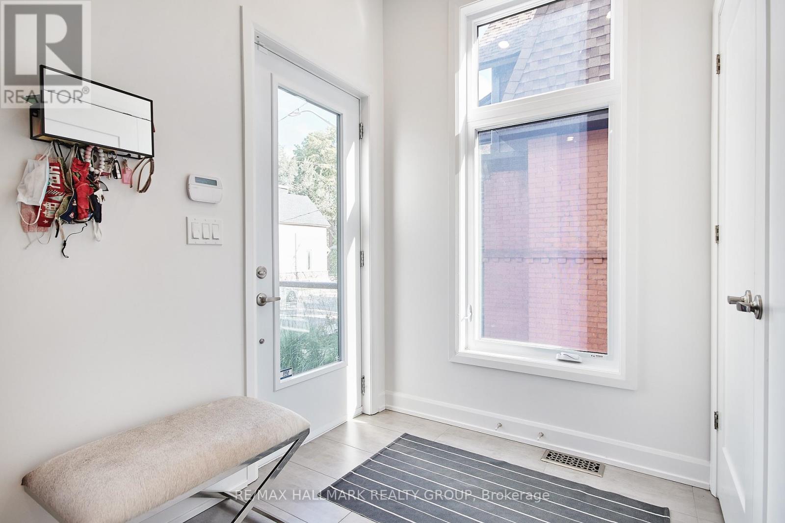 144 Florence Street, Ottawa, ON - Indoor Photo Showing Other Room