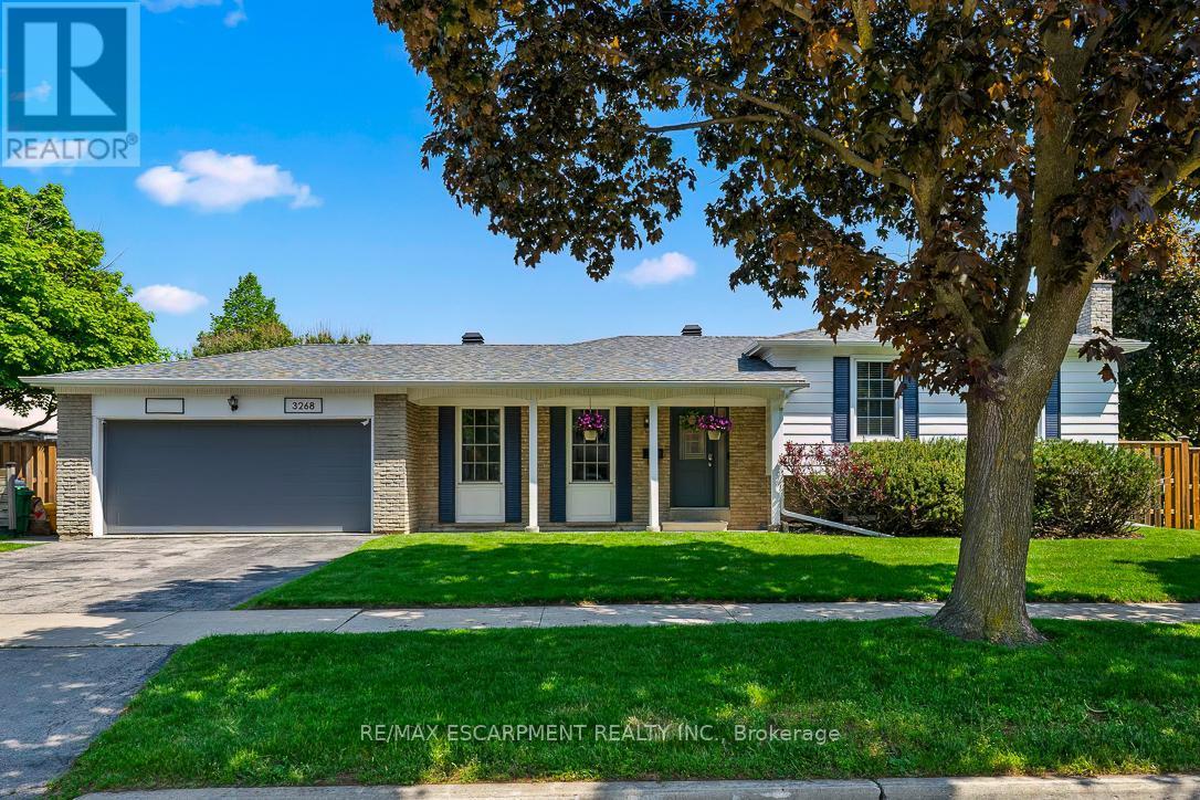 3268 Mainsail Crescent, Mississauga, ON - Outdoor With Facade