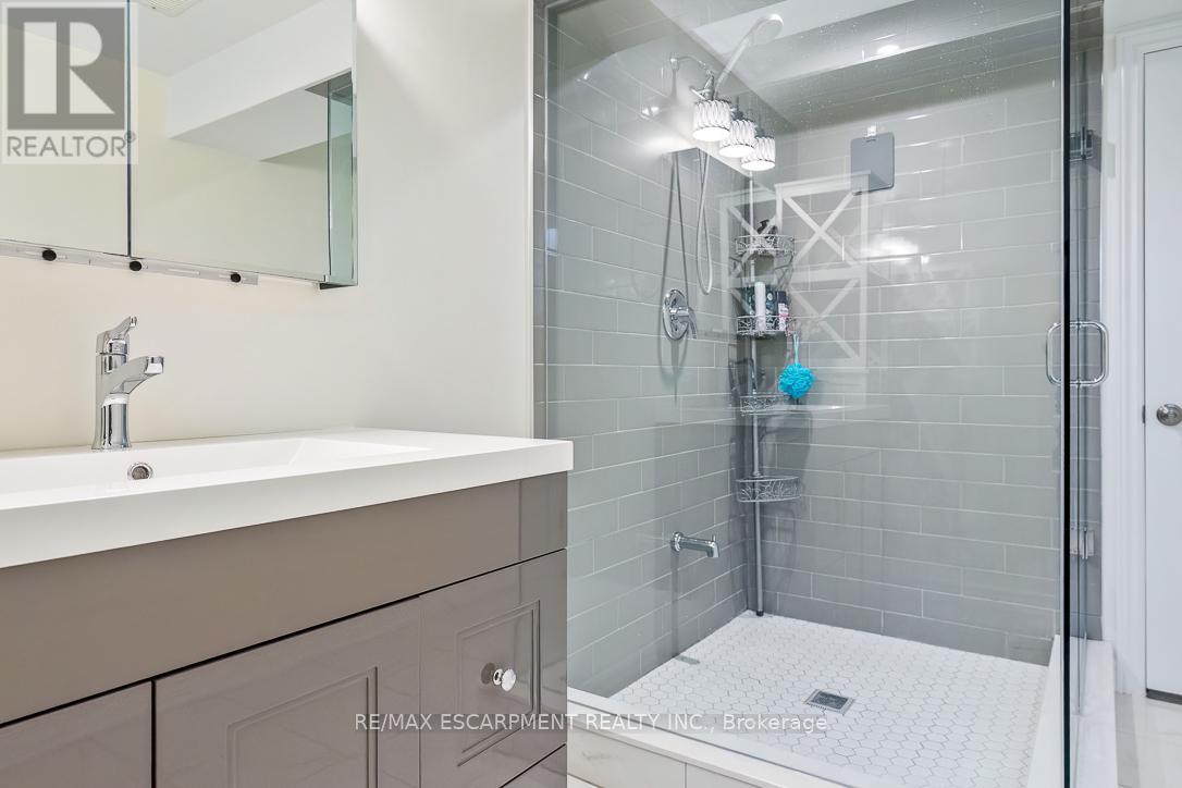 3268 Mainsail Crescent, Mississauga, ON - Indoor Photo Showing Bathroom