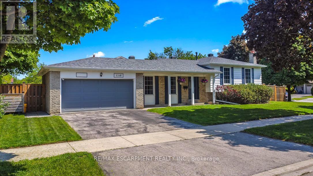 3268 Mainsail Crescent, Mississauga, ON - Outdoor With Facade