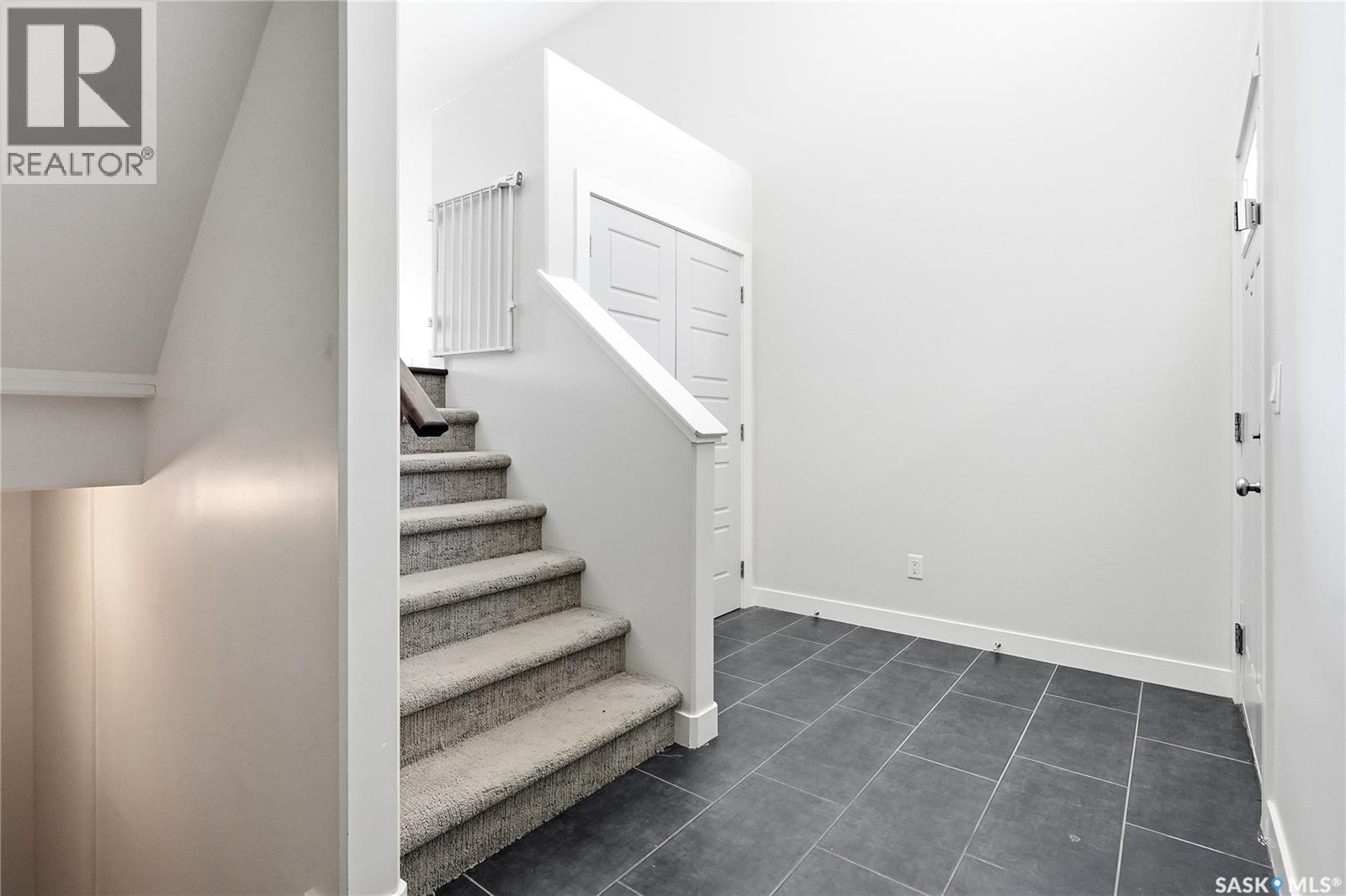 270 Newton Link, Saskatoon, SK - Indoor Photo Showing Other Room
