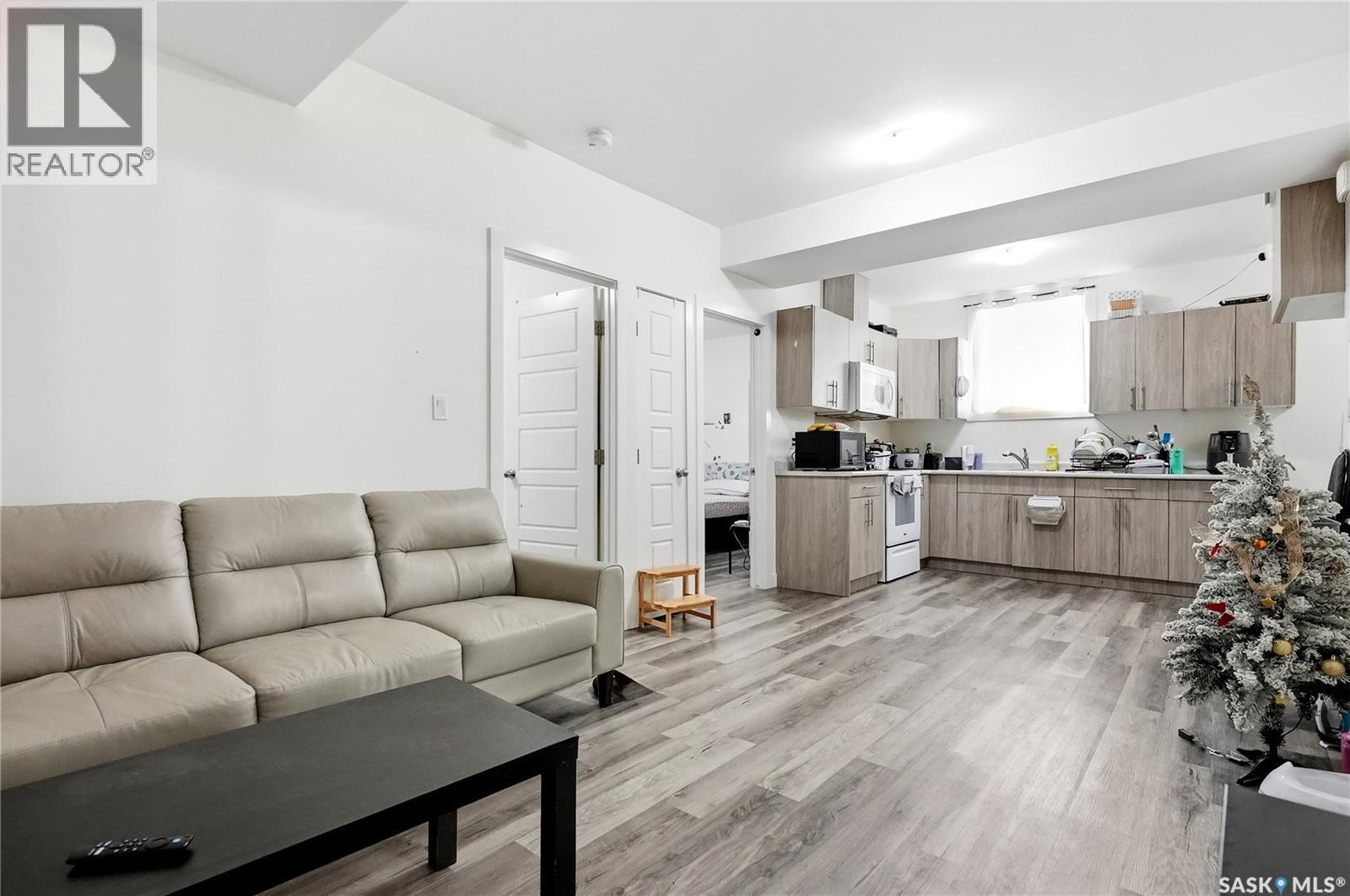 270 Newton Link, Saskatoon, SK - Indoor