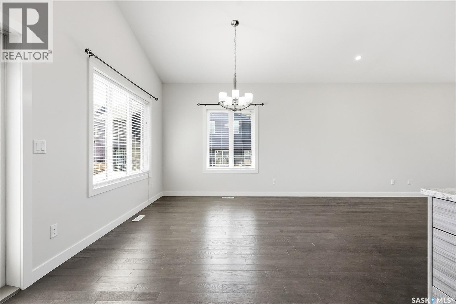 270 Newton Link, Saskatoon, SK - Indoor Photo Showing Other Room