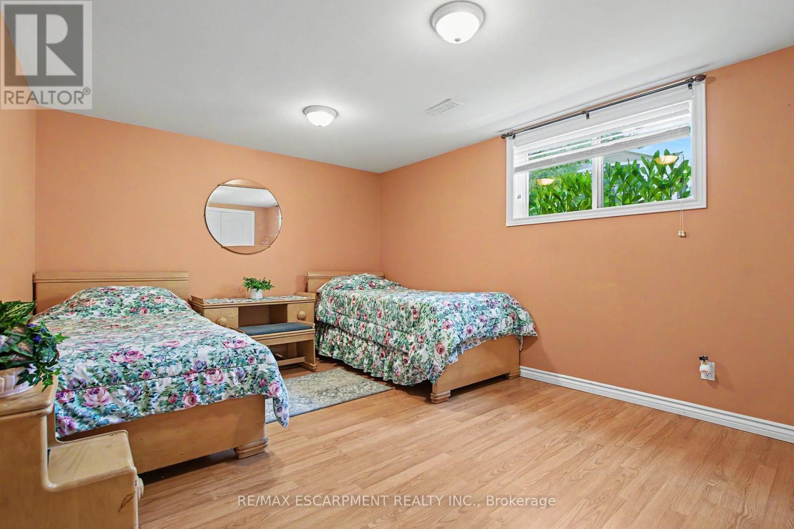 304 St Andrews Drive, Hamilton, ON - Indoor Photo Showing Bedroom