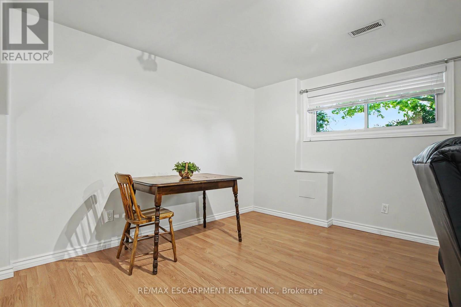 304 St Andrews Drive, Hamilton, ON - Indoor Photo Showing Other Room
