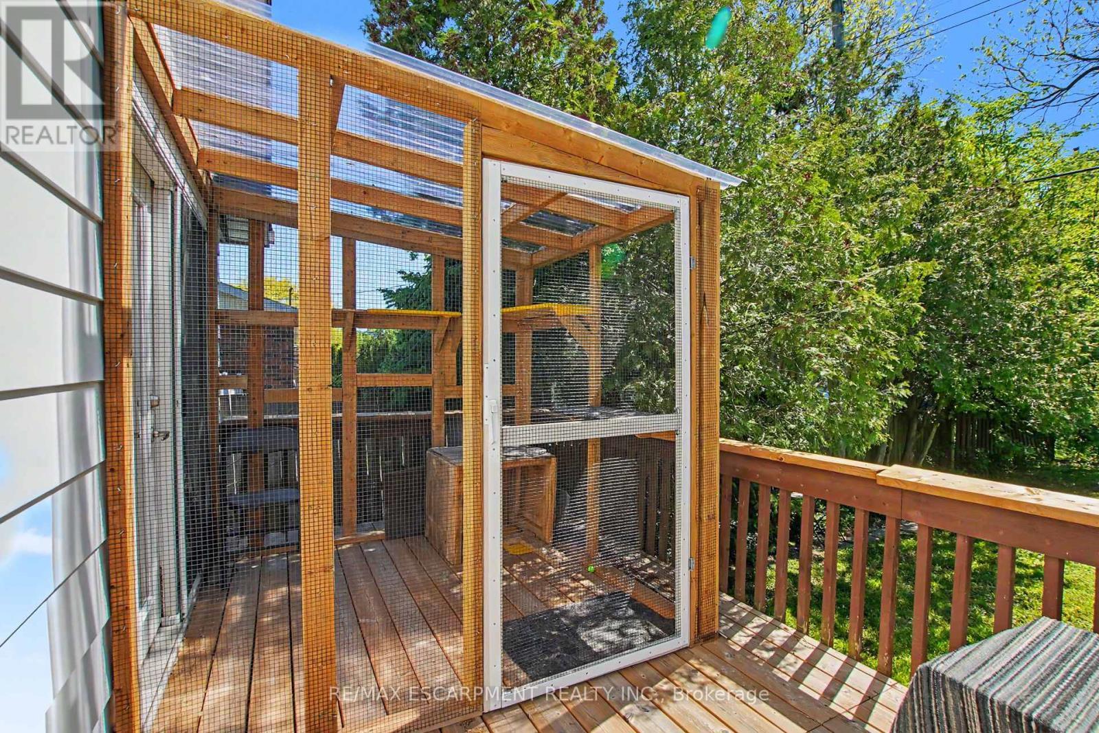 304 St Andrews Drive, Hamilton, ON - Outdoor With Deck Patio Veranda