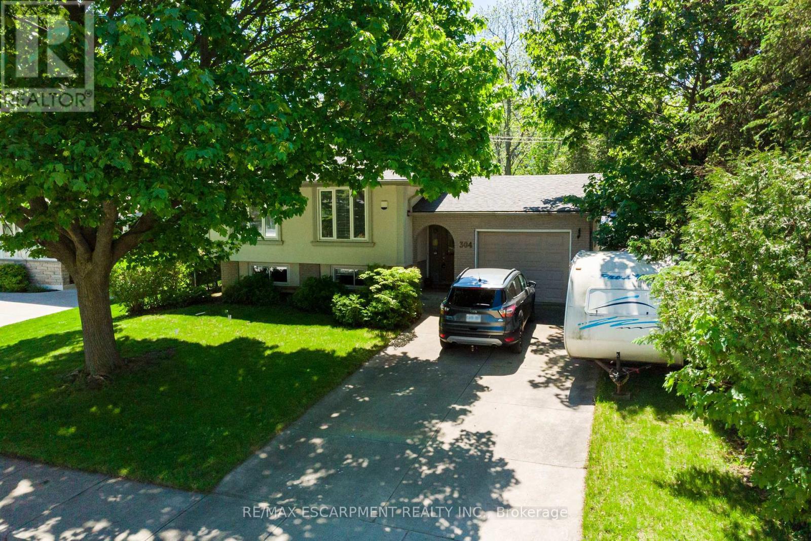304 St Andrews Drive, Hamilton, ON - Outdoor