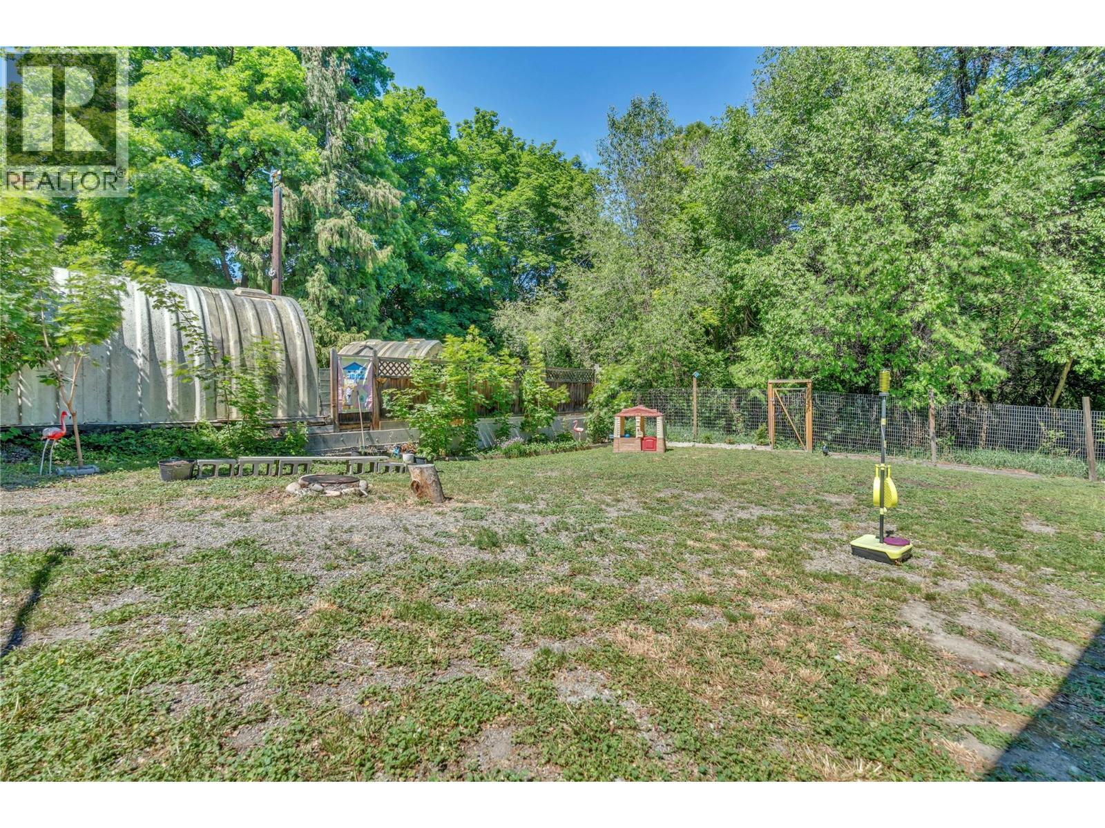 14406 Latimer Avenue, Summerland, BC - Outdoor