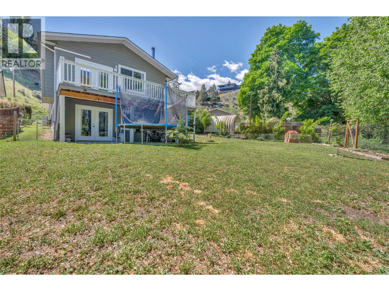14406 Latimer Avenue, Summerland, BC - Outdoor