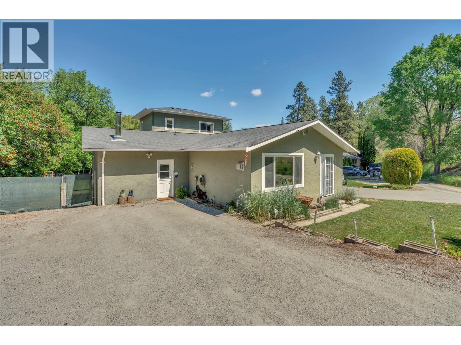 14406 Latimer Avenue, Summerland, BC - Outdoor