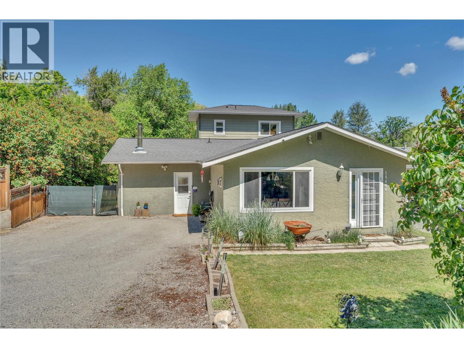 14406 Latimer Avenue, Summerland, BC - Outdoor