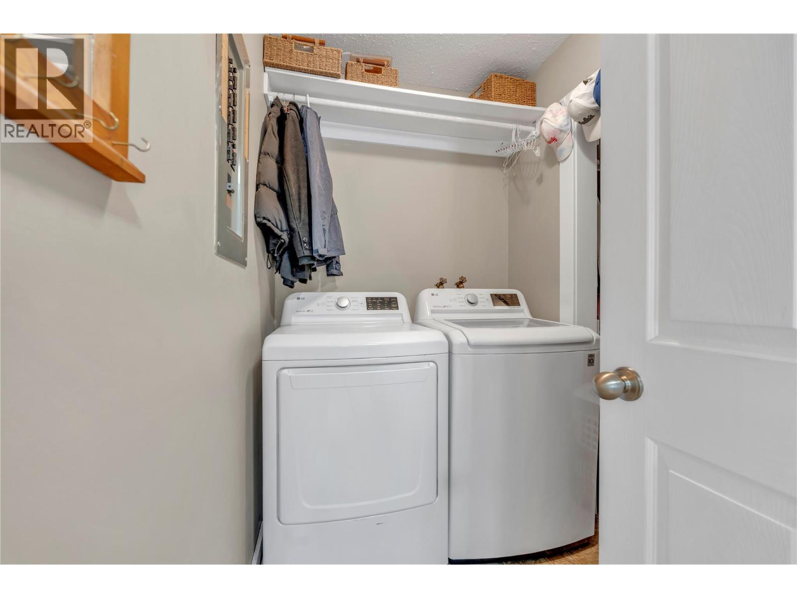 14406 Latimer Avenue, Summerland, BC - Indoor Photo Showing Laundry Room