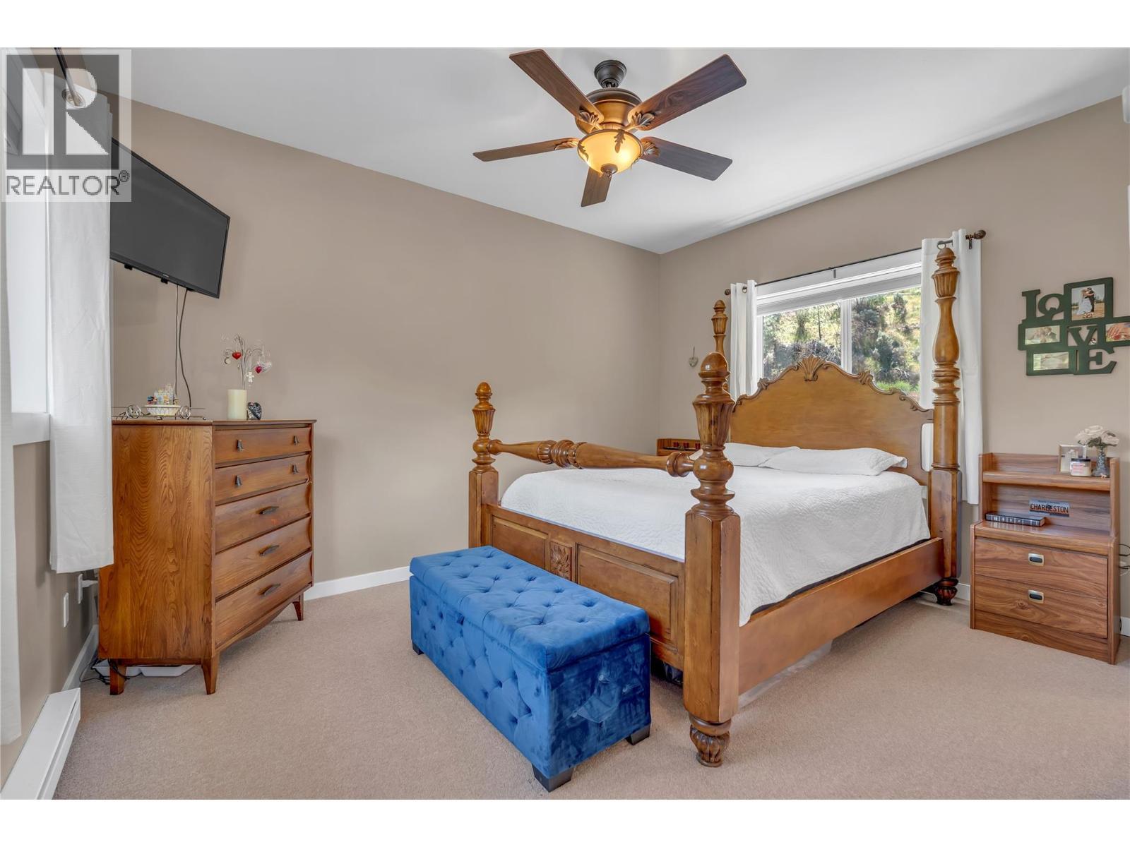 14406 Latimer Avenue, Summerland, BC - Indoor Photo Showing Bedroom