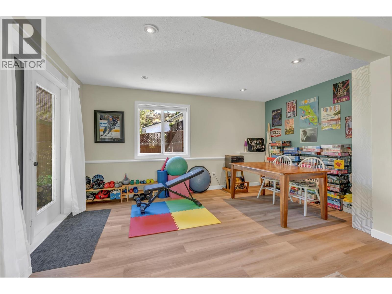 14406 Latimer Avenue, Summerland, BC - Indoor