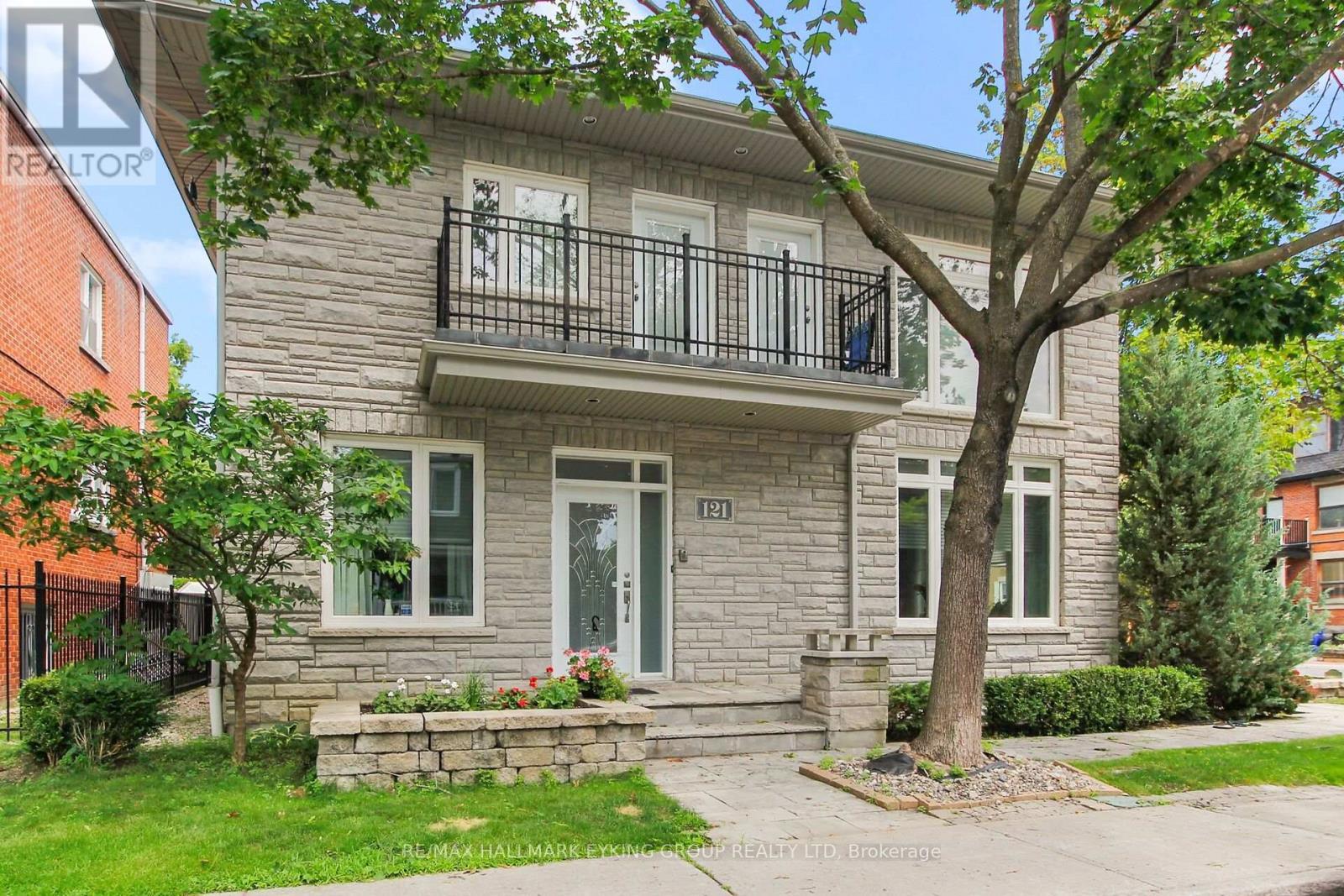 121 Macdonald Street, Ottawa, ON - Outdoor With Facade