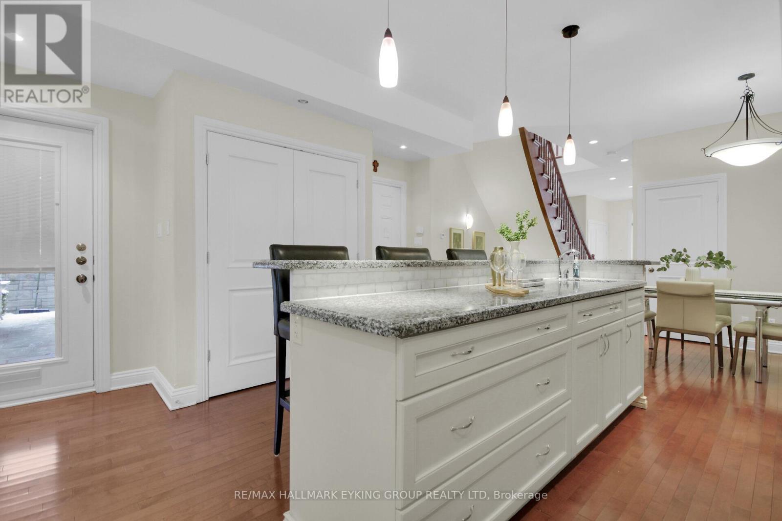 121 Macdonald Street, Ottawa, ON - Indoor Photo Showing Dining Room