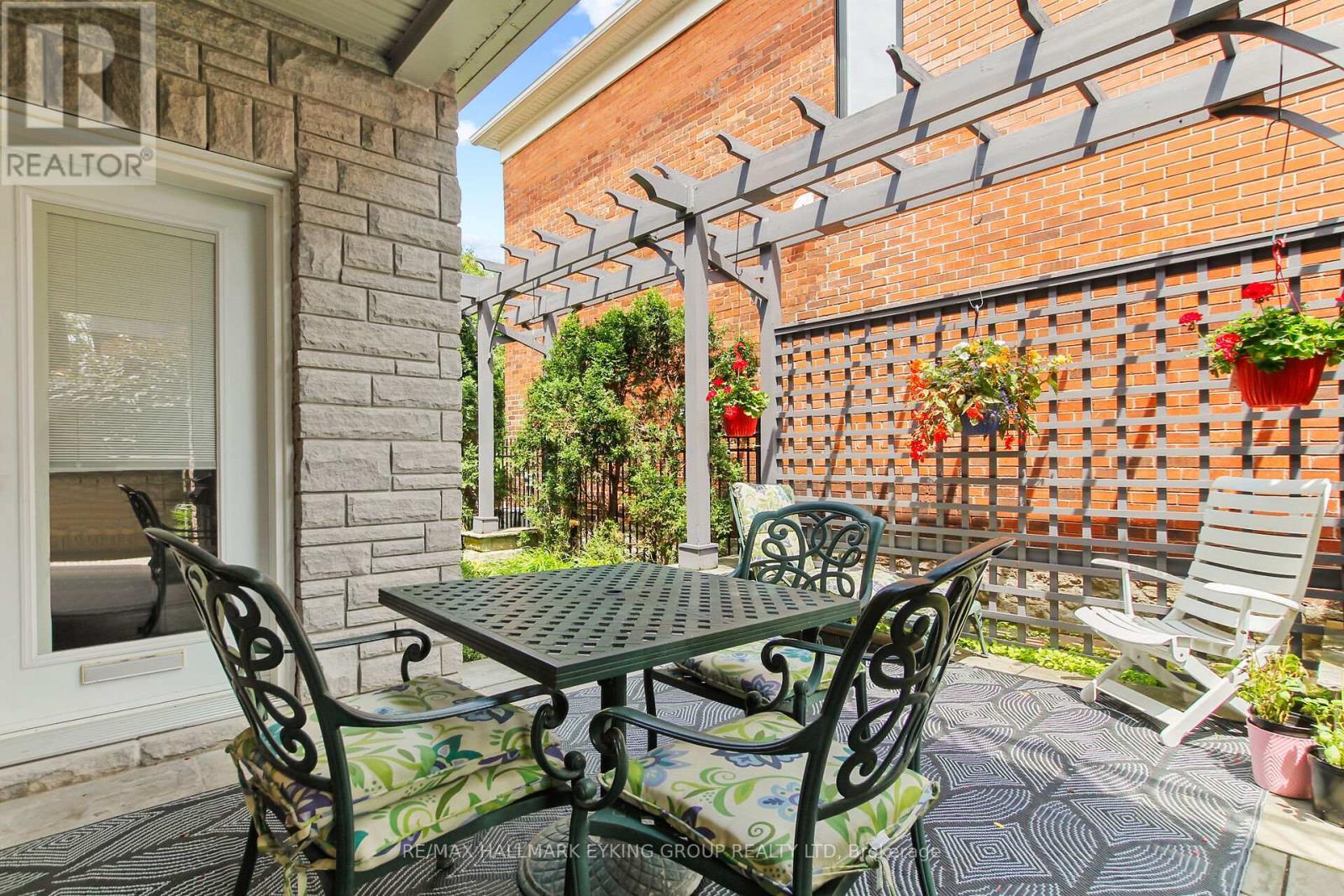 121 Macdonald Street, Ottawa, ON - Outdoor