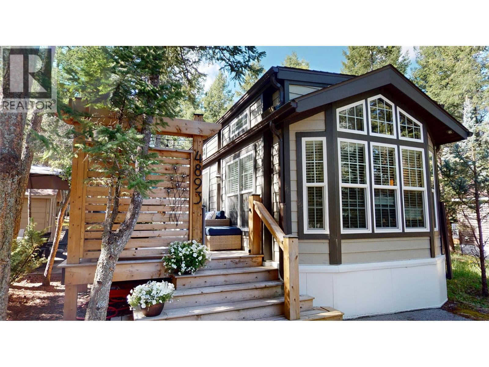 4893 Lynx Crescent, Radium Hot Springs, BC
