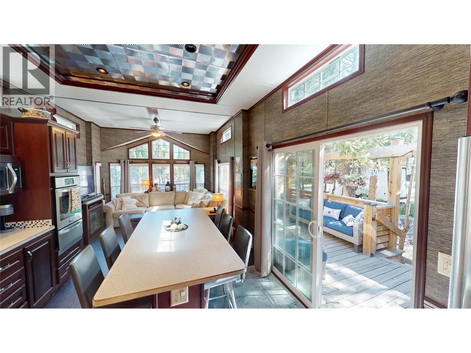 4893 Lynx Crescent, Radium Hot Springs, BC