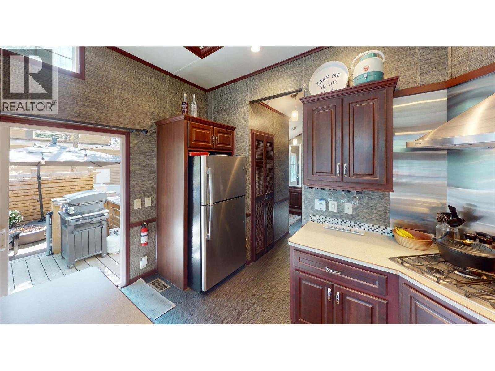 4893 Lynx Crescent, Radium Hot Springs, BC