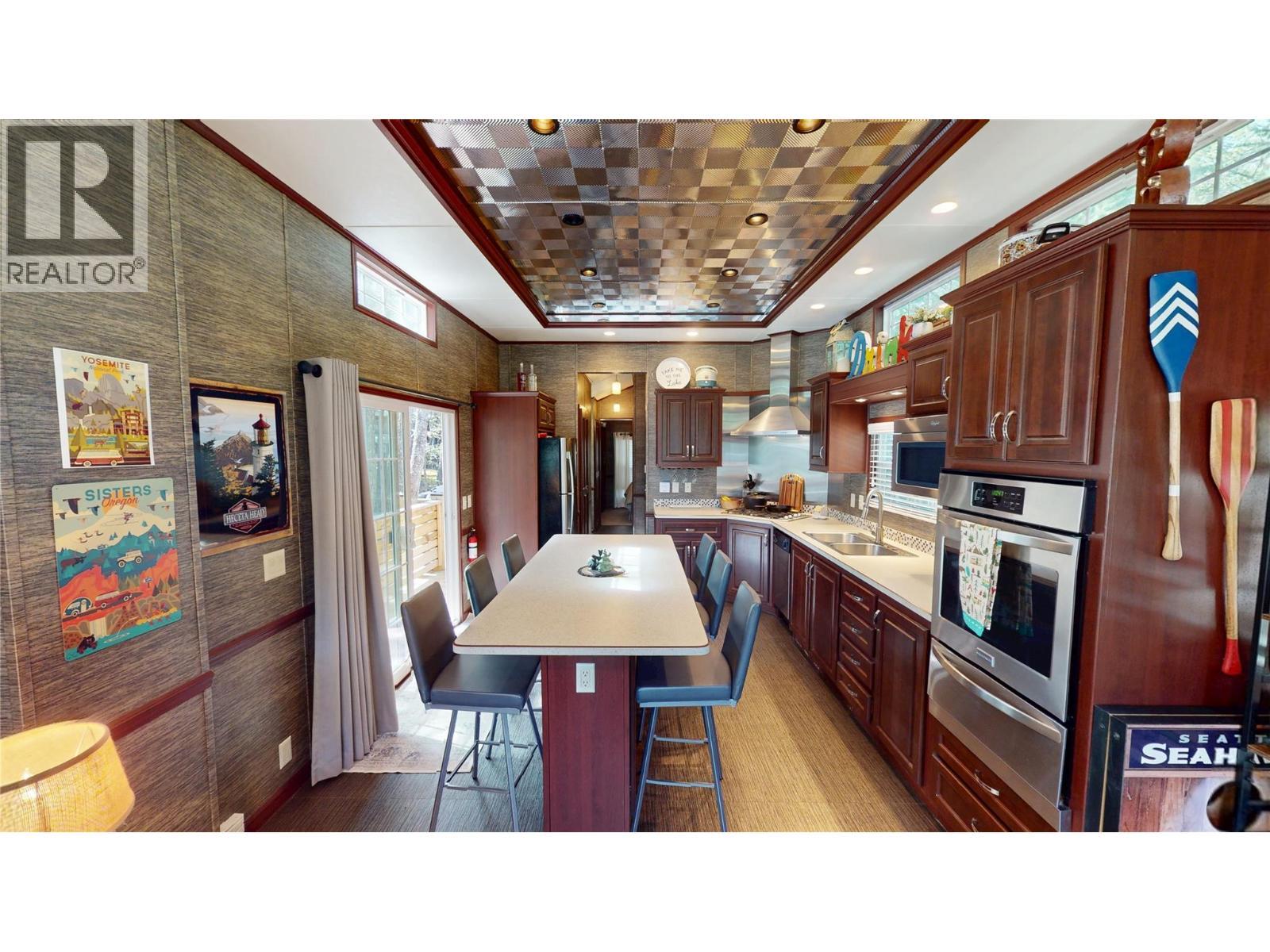 4893 Lynx Crescent, Radium Hot Springs, BC