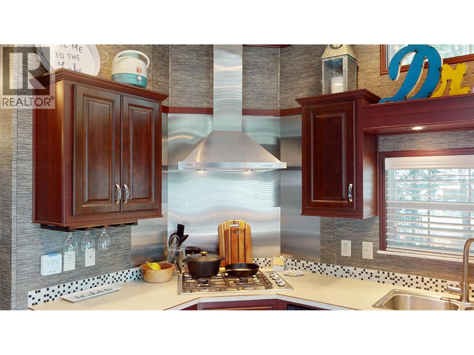 4893 Lynx Crescent, Radium Hot Springs, BC