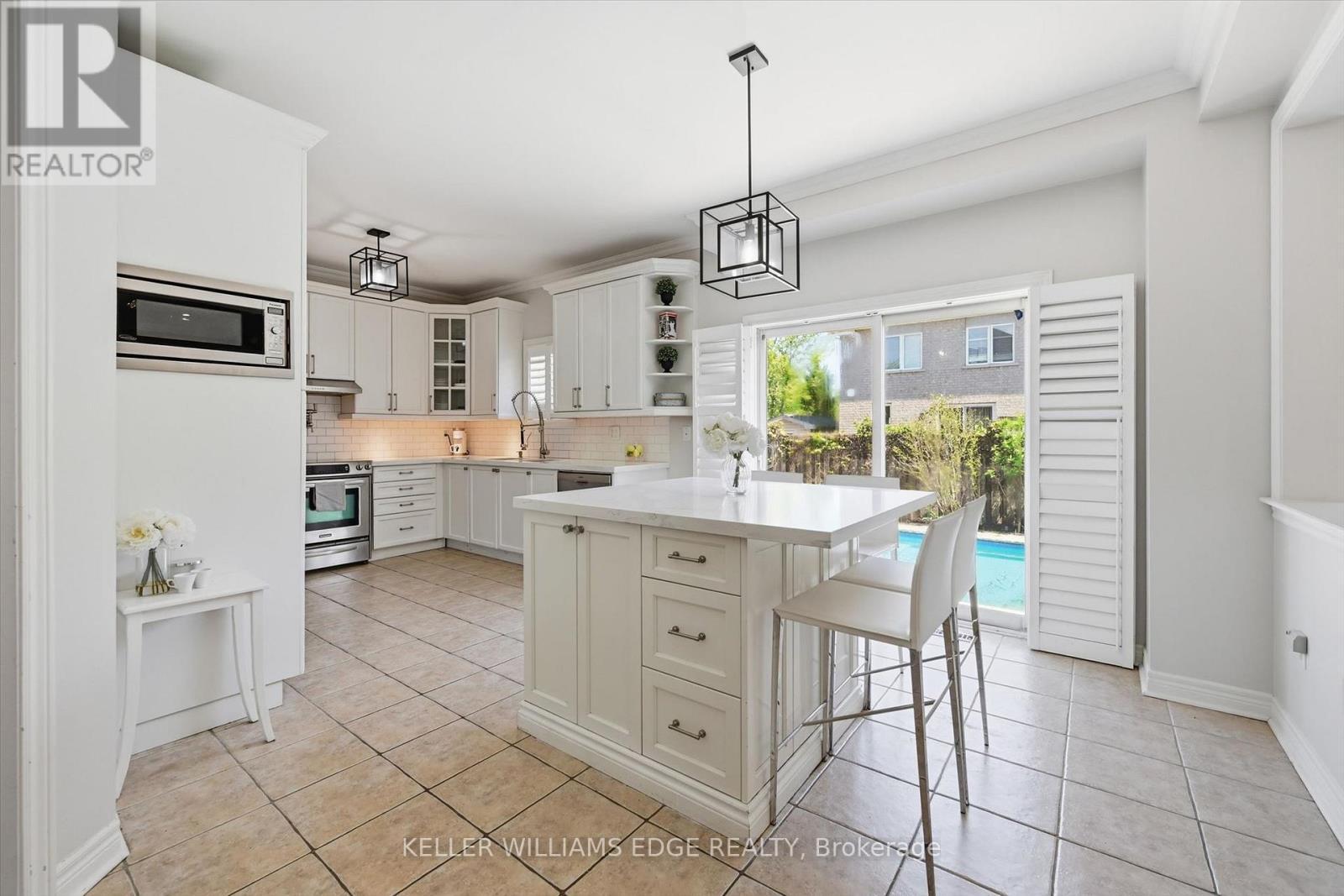 5444 Sundial Road, Burlington, ON - Indoor Photo Showing Kitchen