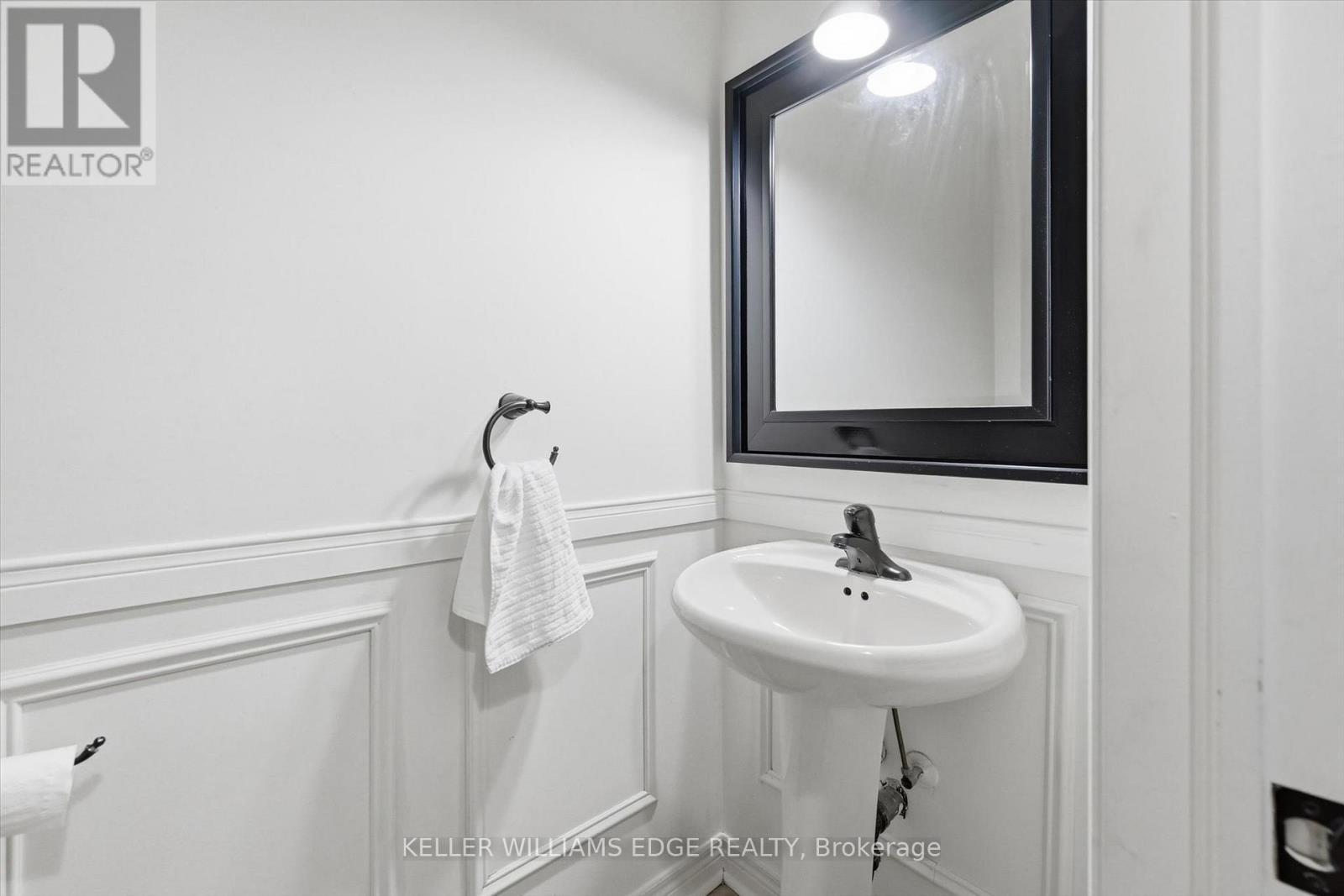 5444 Sundial Road, Burlington, ON - Indoor Photo Showing Bathroom