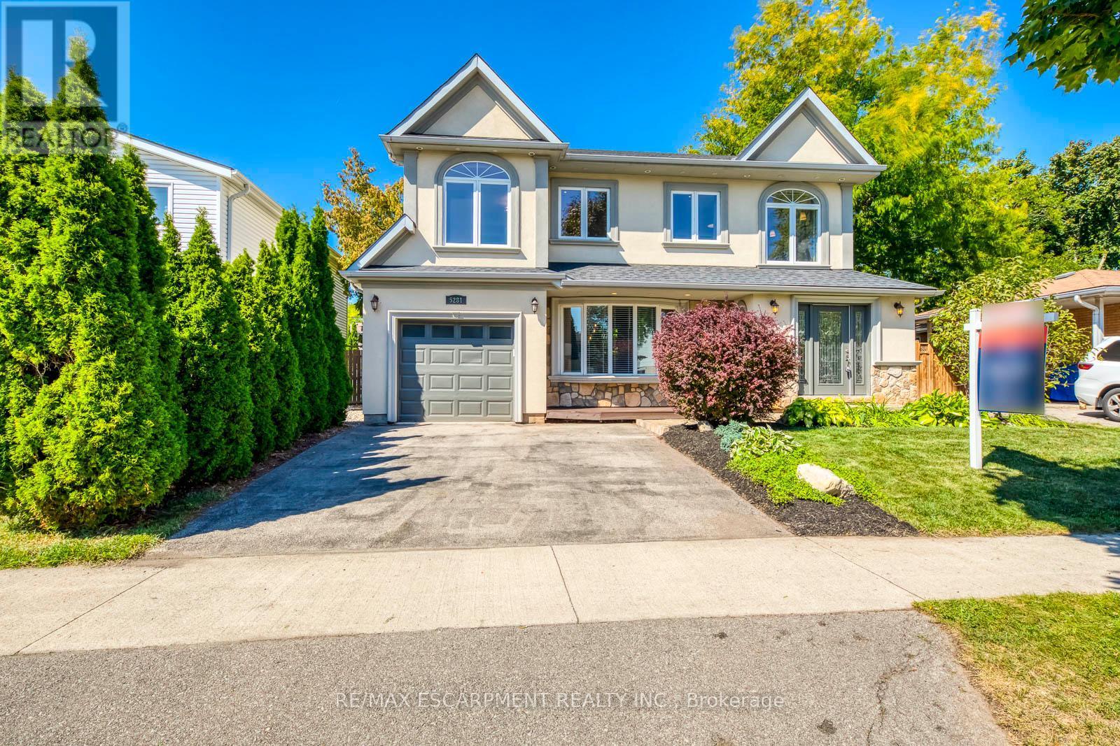 5281 Cindy Lane, Burlington, ON - Outdoor With Facade