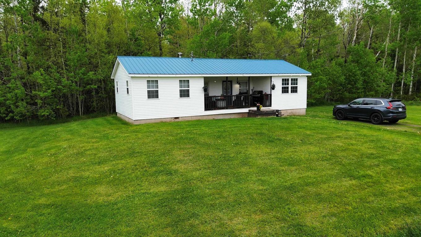 128 Robinson Road, Amherst Head, NS