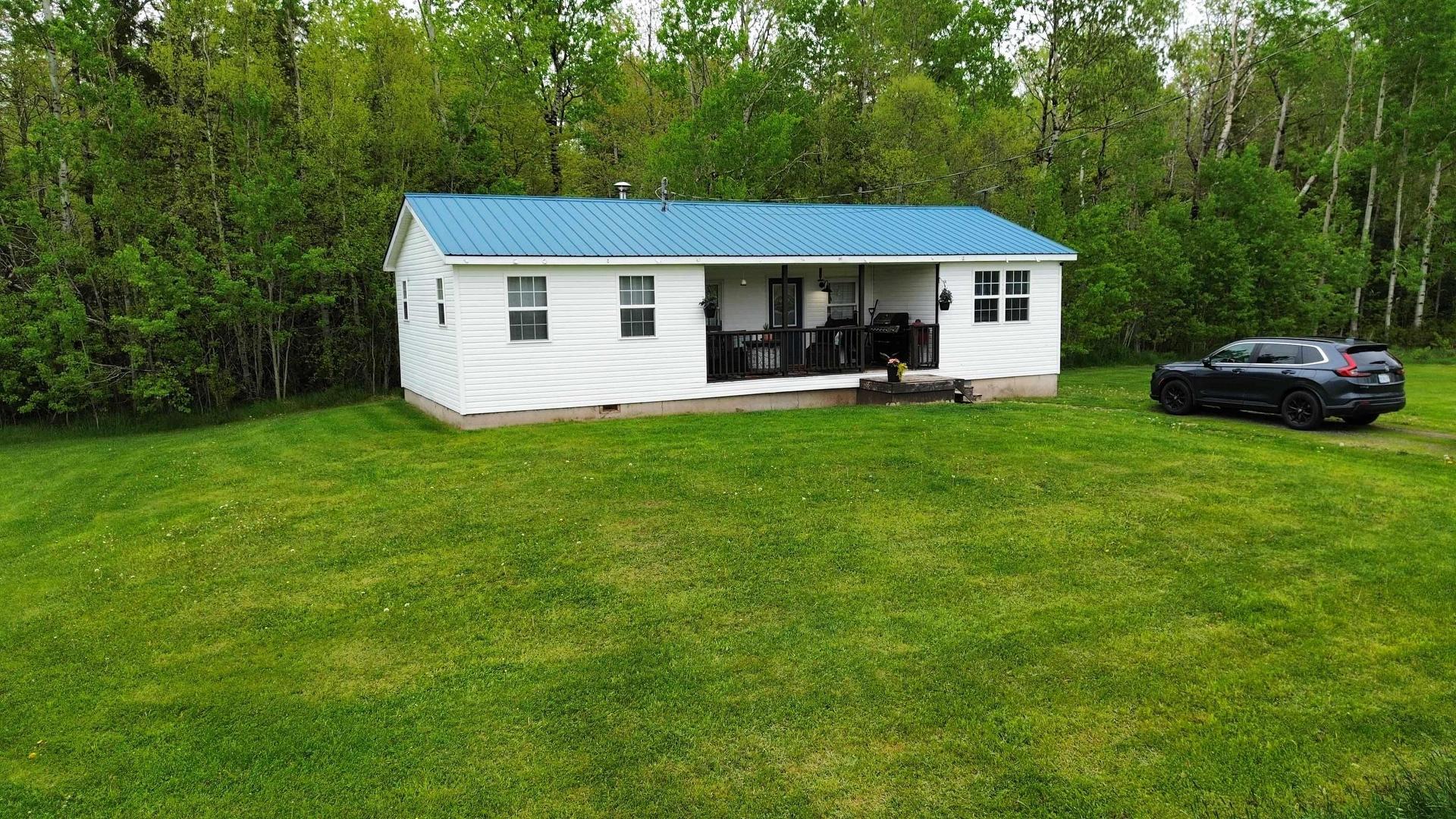 128 Robinson Road, Amherst Head, NS
