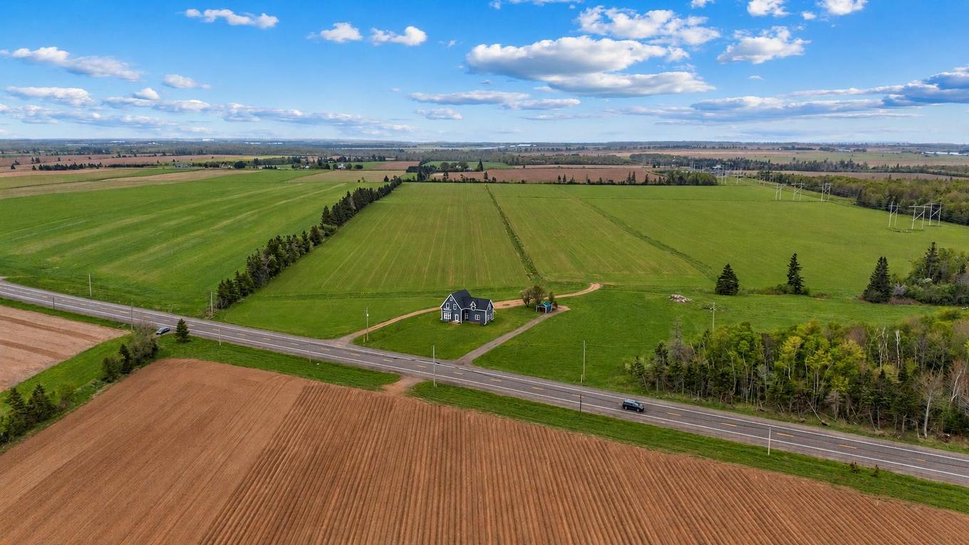 1421 Route 1A, Middleton, PE