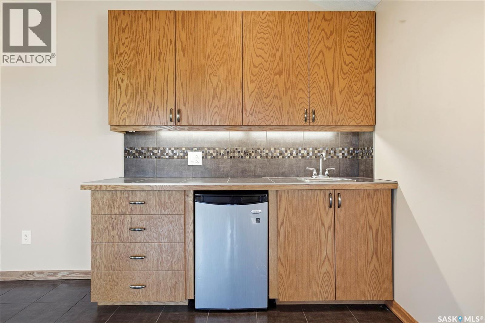 818 Pukwana Drive, Manitou Beach, SK - Indoor Photo Showing Kitchen