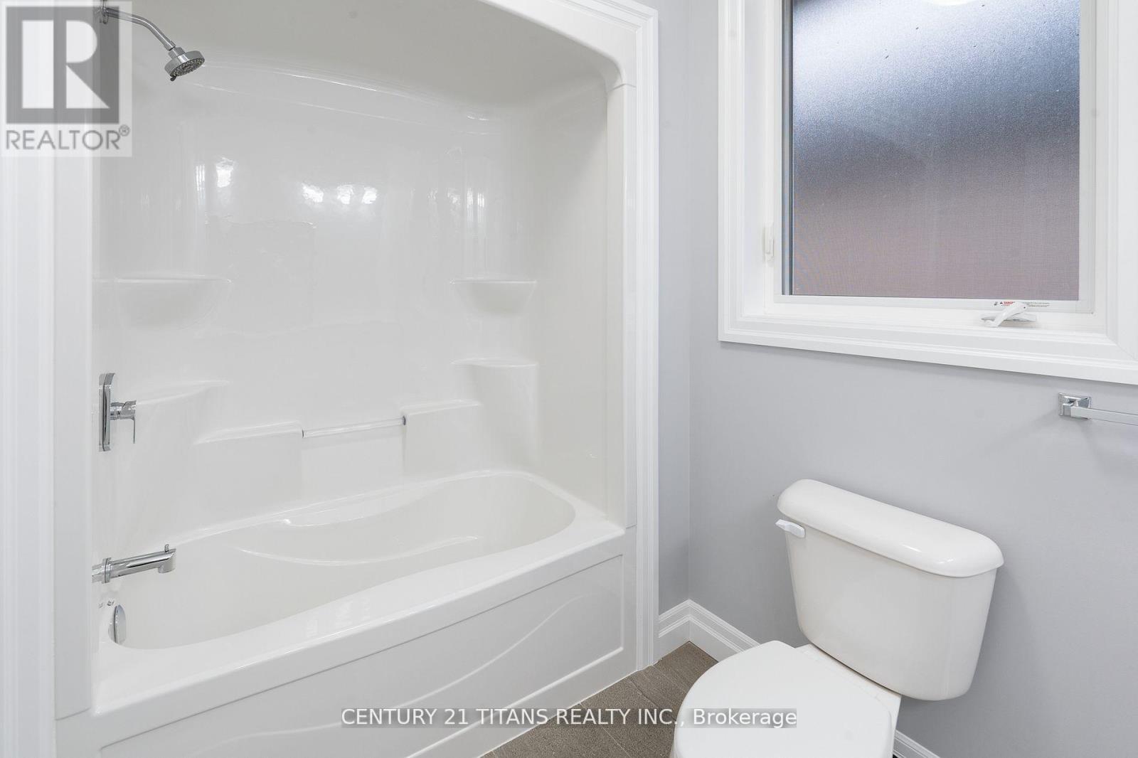 19 Tracy Drive, Chatham-Kent, ON - Indoor Photo Showing Bathroom