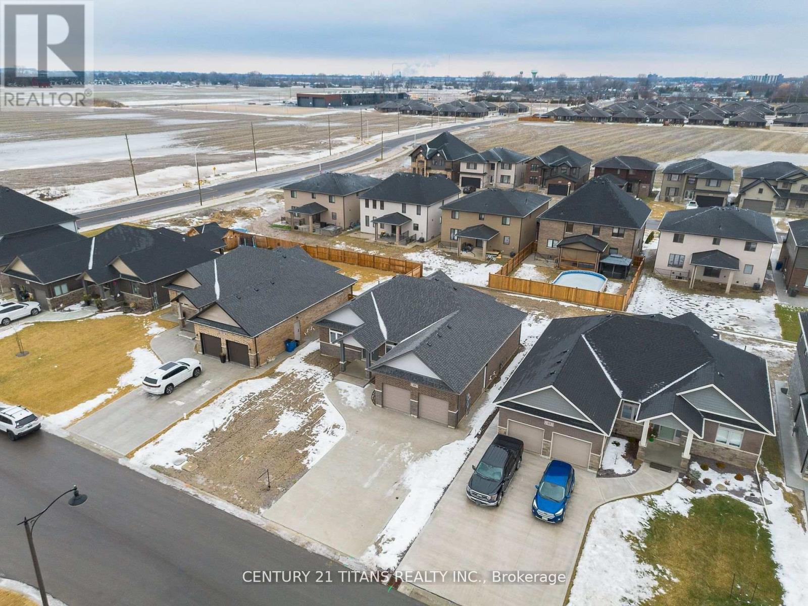 19 Tracy Drive, Chatham-Kent, ON - Outdoor With View