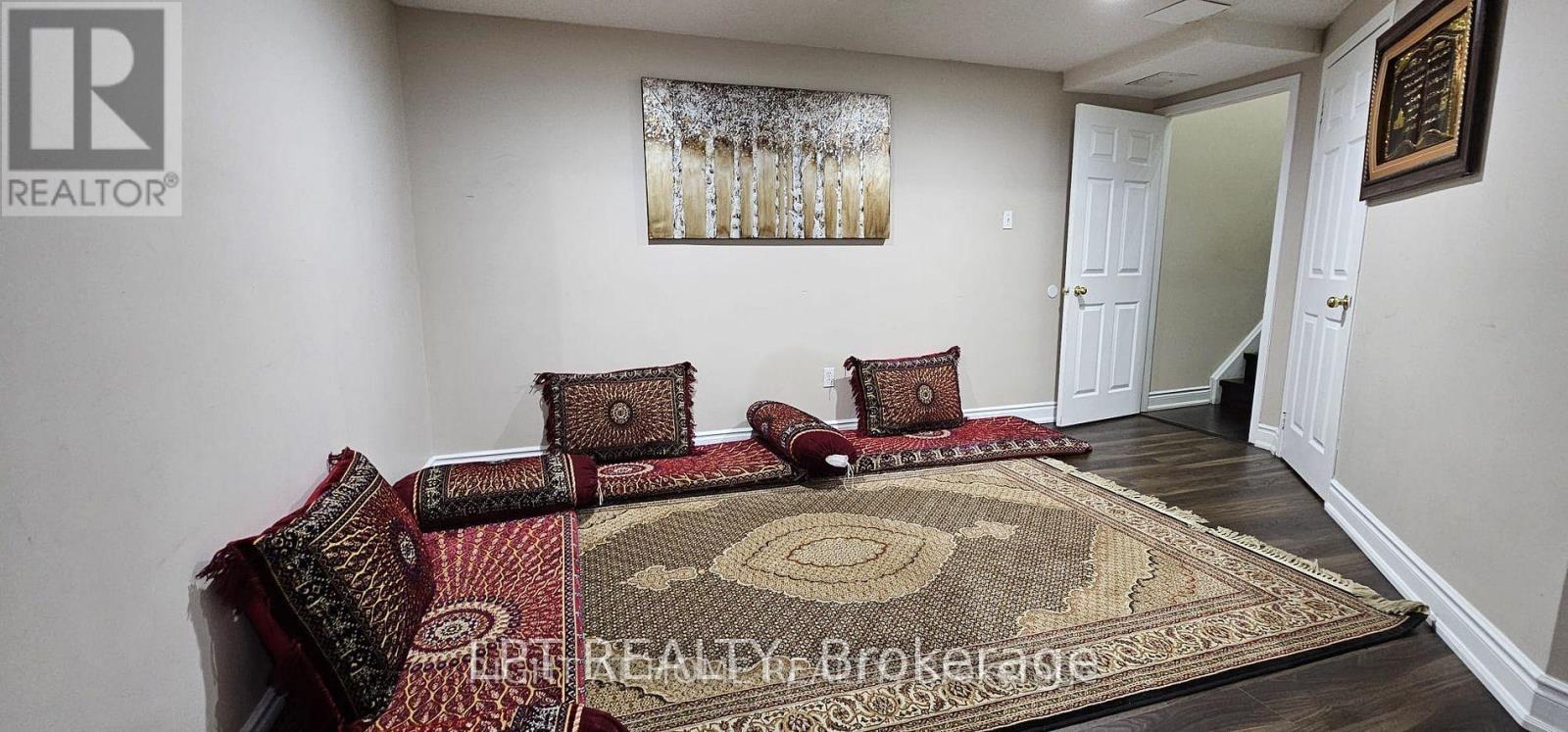 3577 Colonial Drive, Mississauga, ON - Indoor Photo Showing Other Room