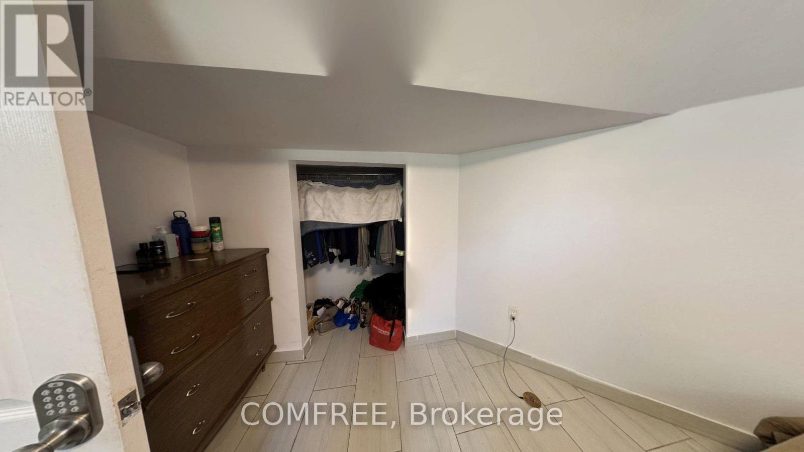 3277 Baby Street, Windsor, ON - Indoor