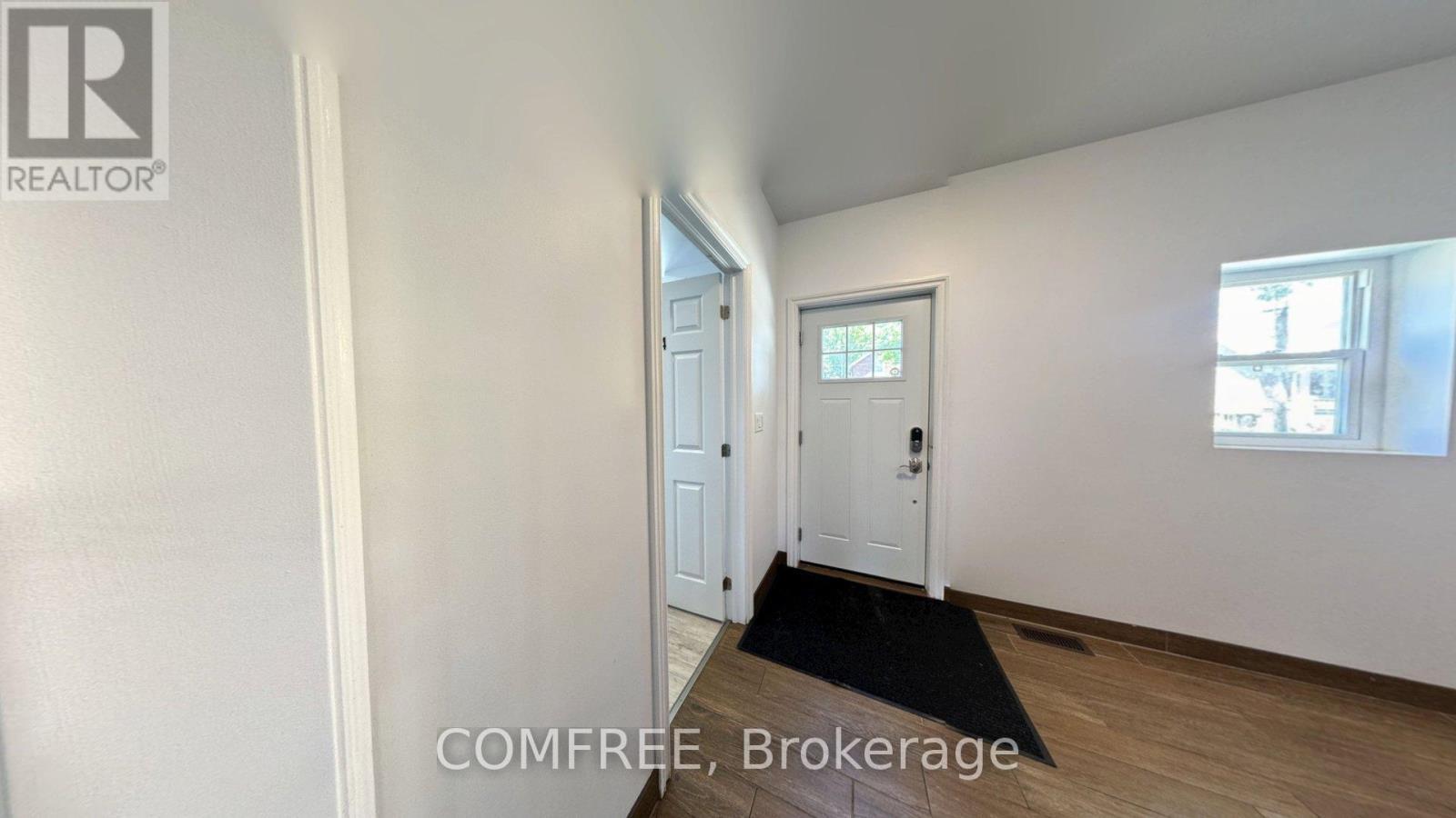 3277 Baby Street, Windsor, ON - Indoor Photo Showing Other Room