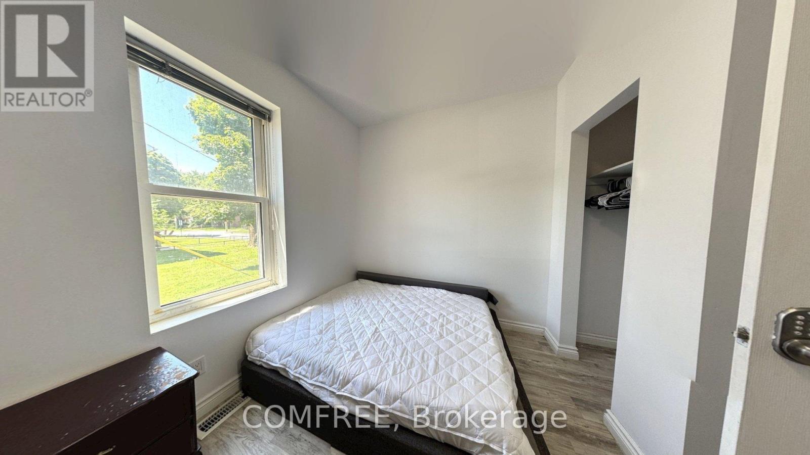 3277 Baby Street, Windsor, ON - Indoor Photo Showing Bedroom