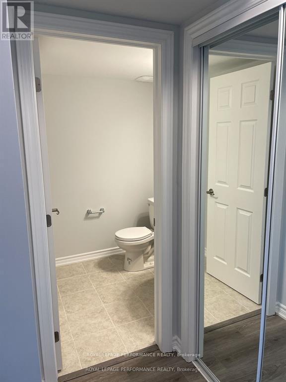 704 Kizis Private, Ottawa, ON - Indoor Photo Showing Bathroom