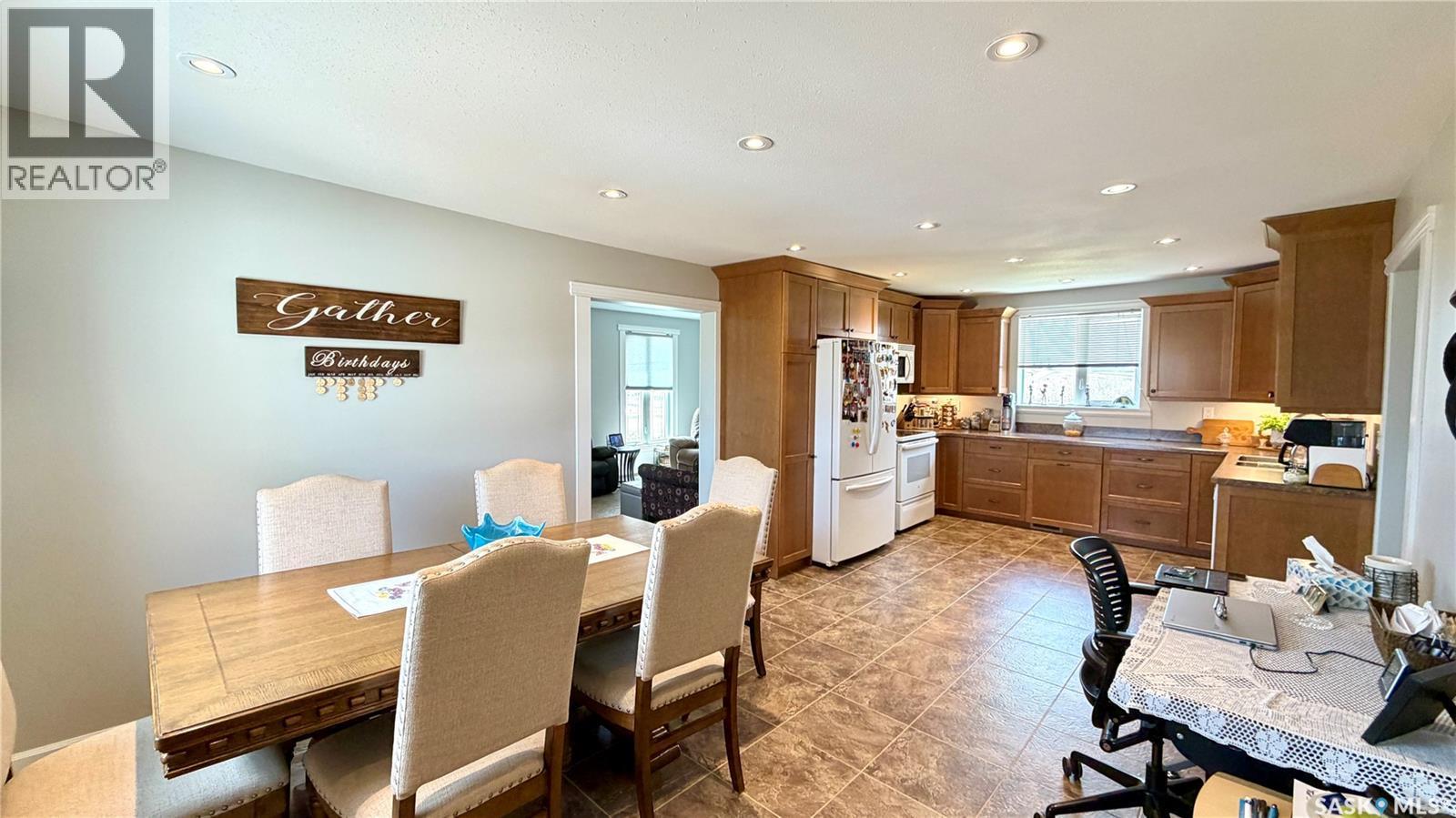 East Craik Acreage, Craik, SK - Indoor