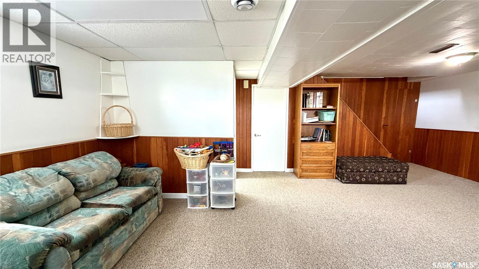 East Craik Acreage, Craik, SK - Indoor