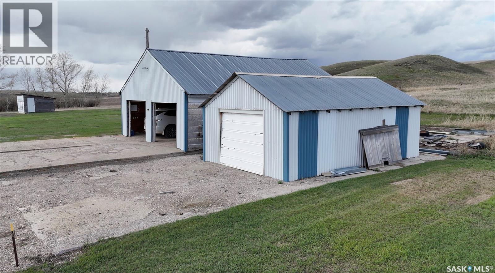 East Craik Acreage, Craik, SK - Outdoor