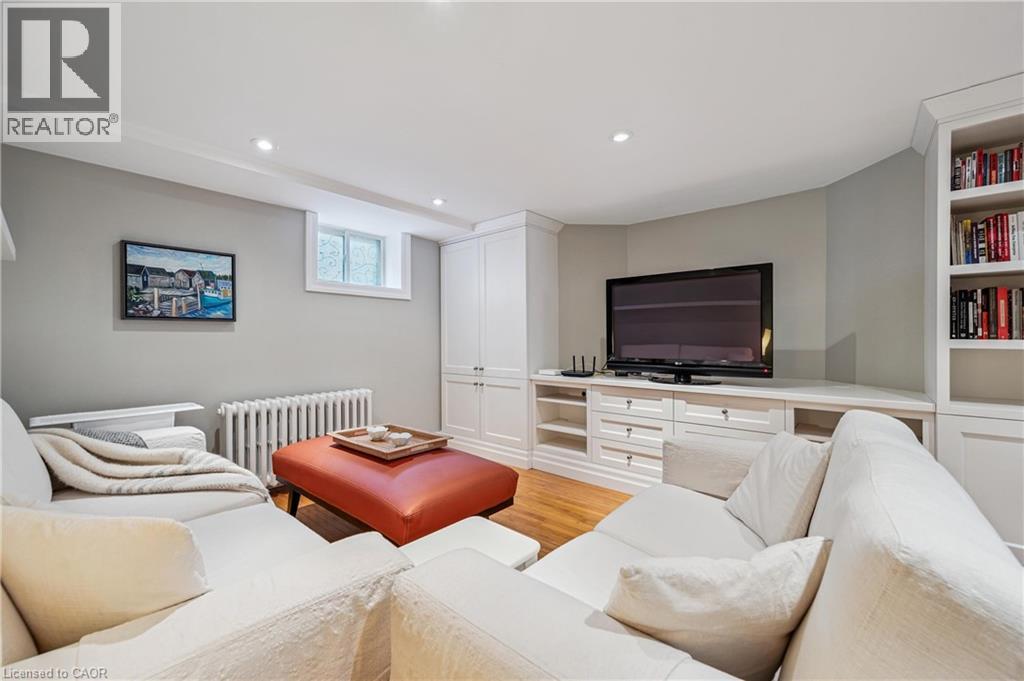 built in shelving in family room - 128 Wilhelm Street, Kitchener, ON - Indoor