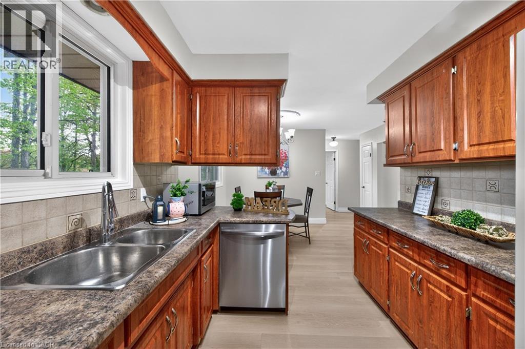 217 Pinegrove Crescent, Waterloo, ON - Indoor Photo Showing Kitchen With Double Sink