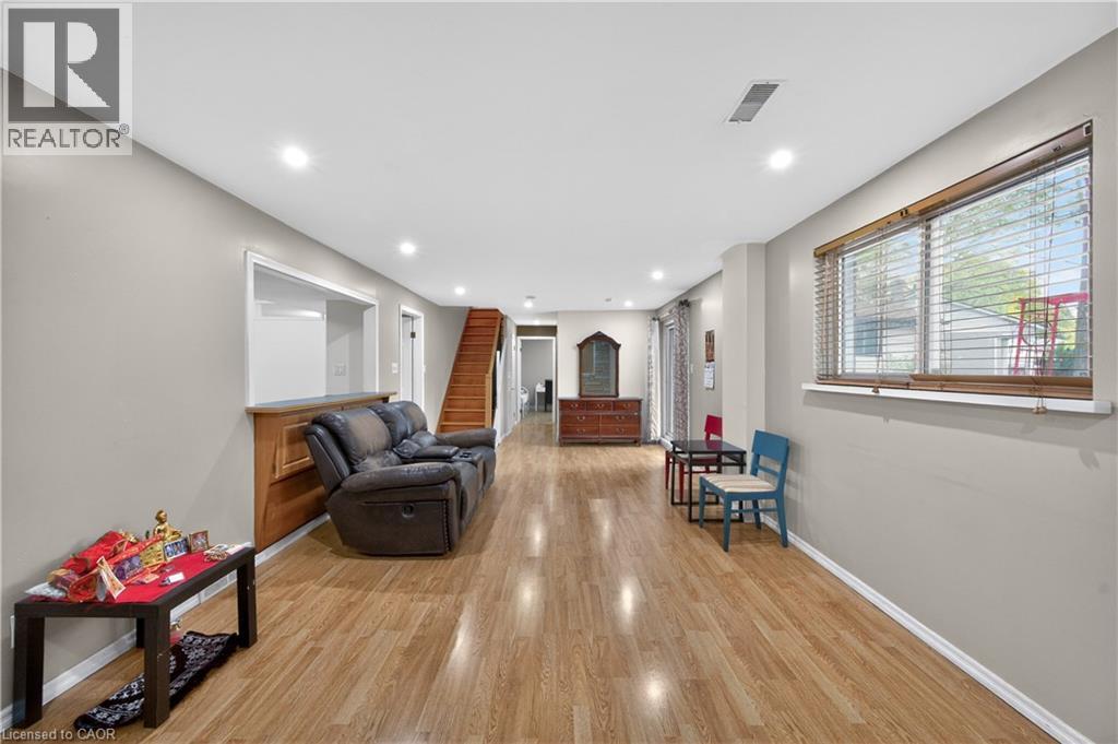 217 Pinegrove Crescent, Waterloo, ON - Indoor