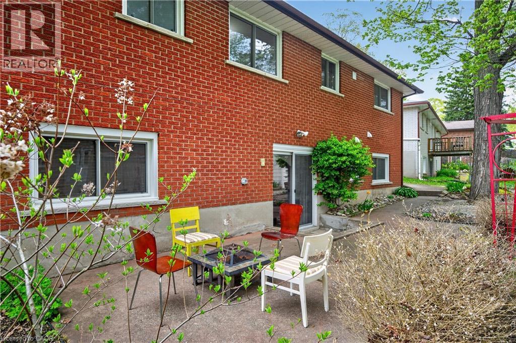 217 Pinegrove Crescent, Waterloo, ON - Outdoor With Exterior