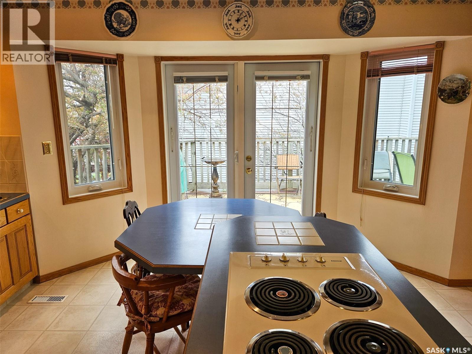 720 Whyte Avenue, Swift Current, SK - Indoor