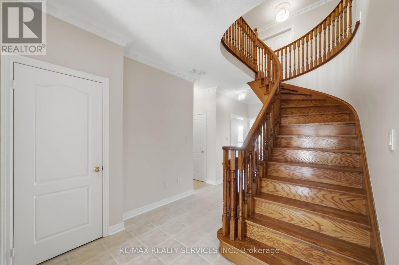 20 Switchback Trail, Brampton, ON - Indoor Photo Showing Other Room