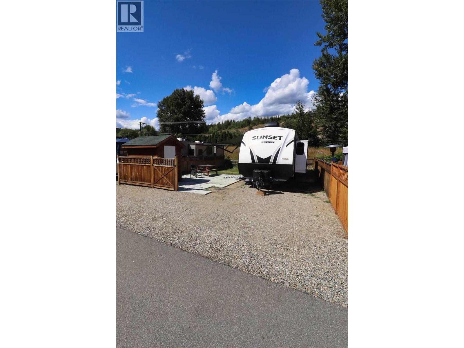 26 Cottonwood Drive, Lee Creek, BC